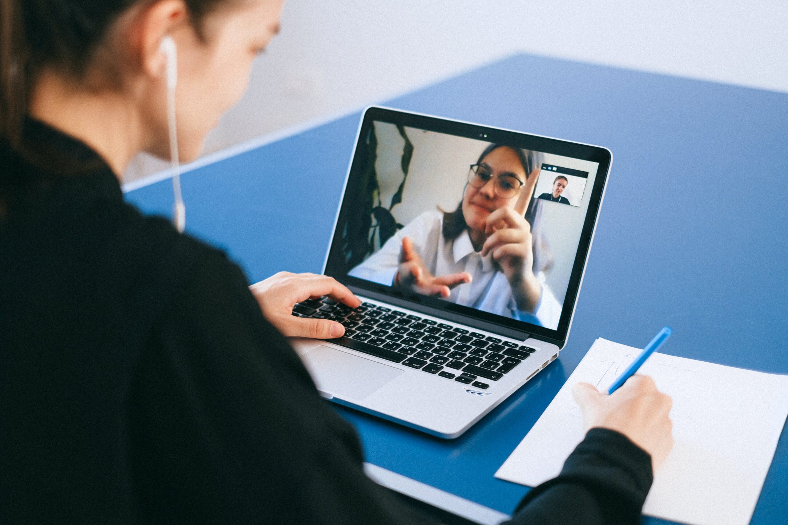 Asistente con IA de Zoom, mayor productividad